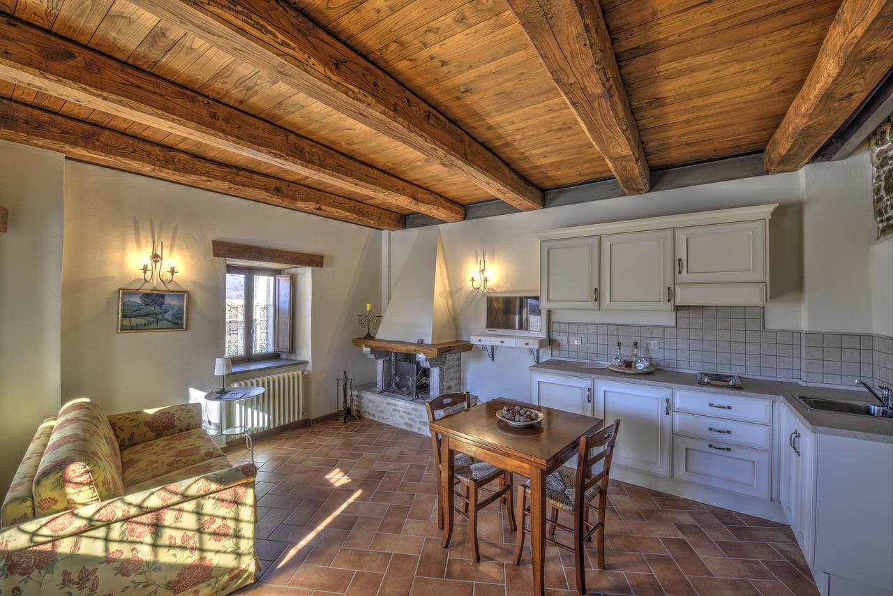 Borgotufi Albergo Diffuso Castel del Giudice Exterior foto