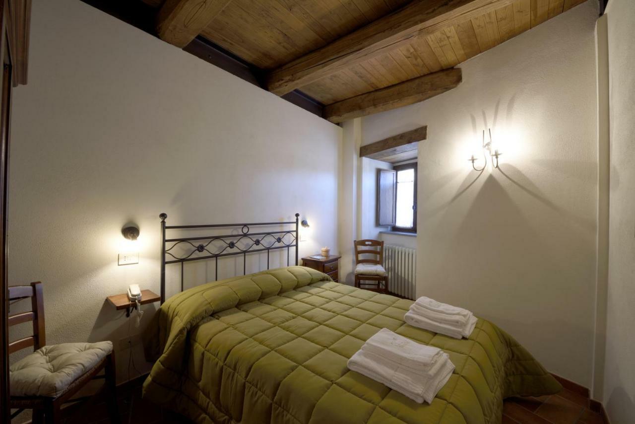 Borgotufi Albergo Diffuso Castel del Giudice Exterior foto