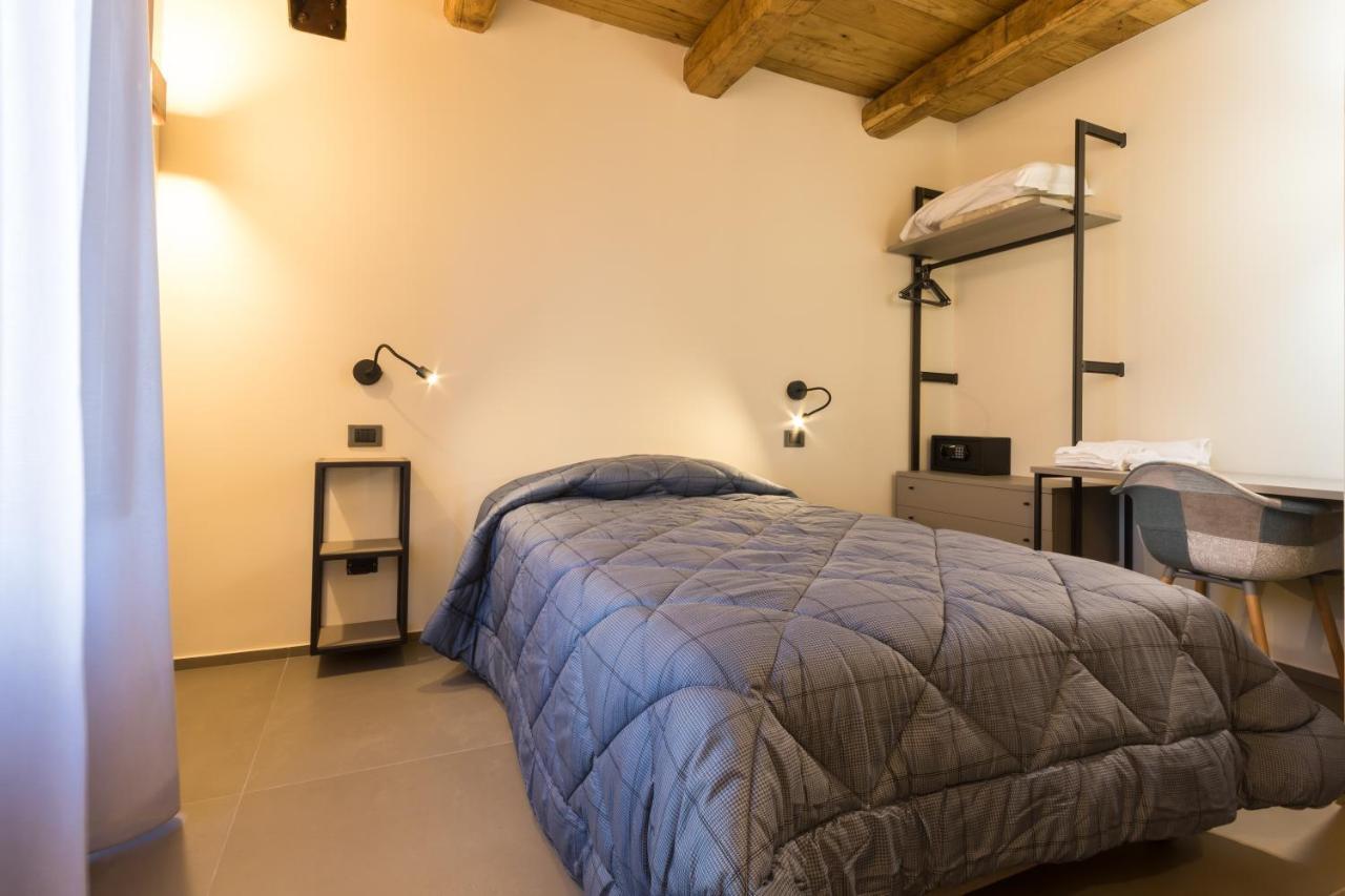 Borgotufi Albergo Diffuso Castel del Giudice Exterior foto